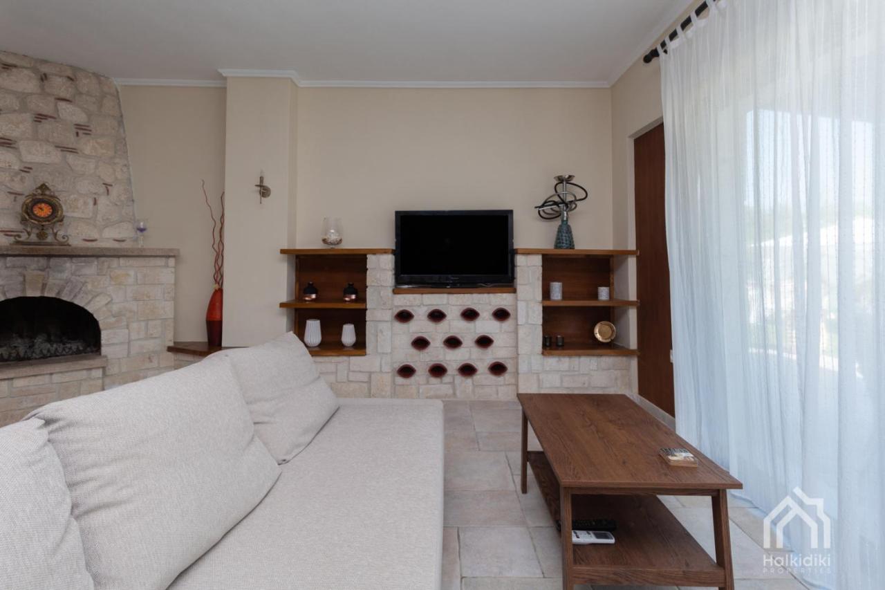 Villa Y Sea View Afytos Exterior photo